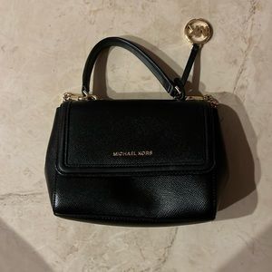 black Micheal Kors bag